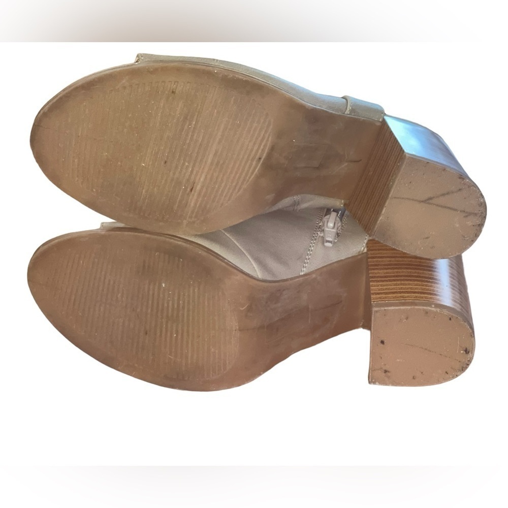 White Mountain gladiator style ghillie lace design sandals. Size 8 1/2M GUC - Picture 12 of 13
